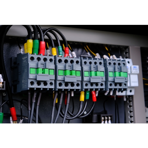 3-in-1 schroefcompressor 11 kW | 1500 l/min | 500 l tank en ontvochtiger